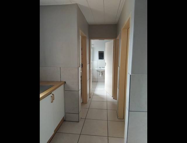 2 BEDROOM PROPERTY TO RENT IN BULT WEST